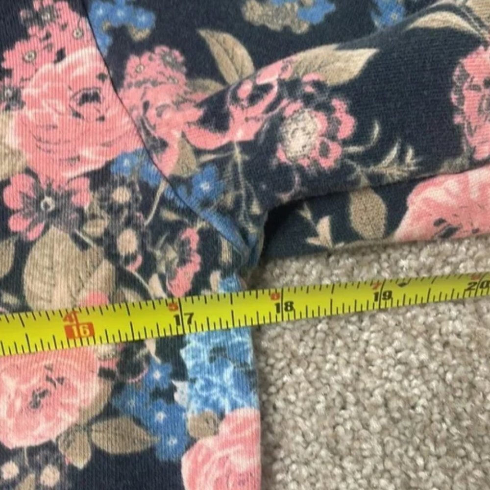 Hinge Floral Crew Neck Sweatshirt - Picture 11 of 12